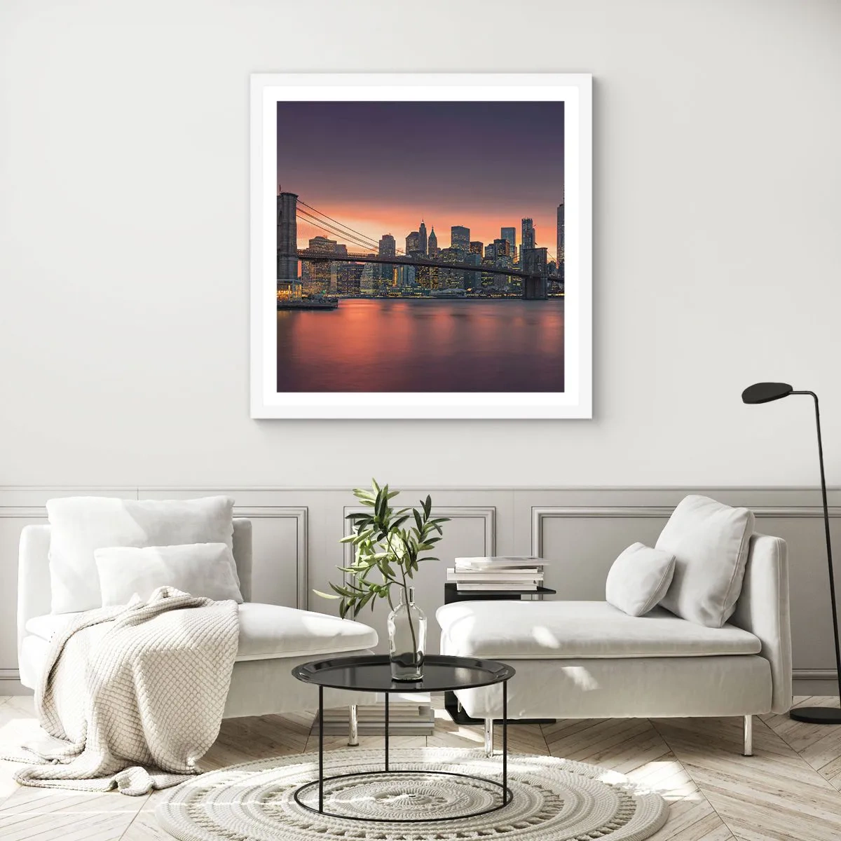 Affisch i vit ram - Doppad i lila tystnad - 30x30 cm