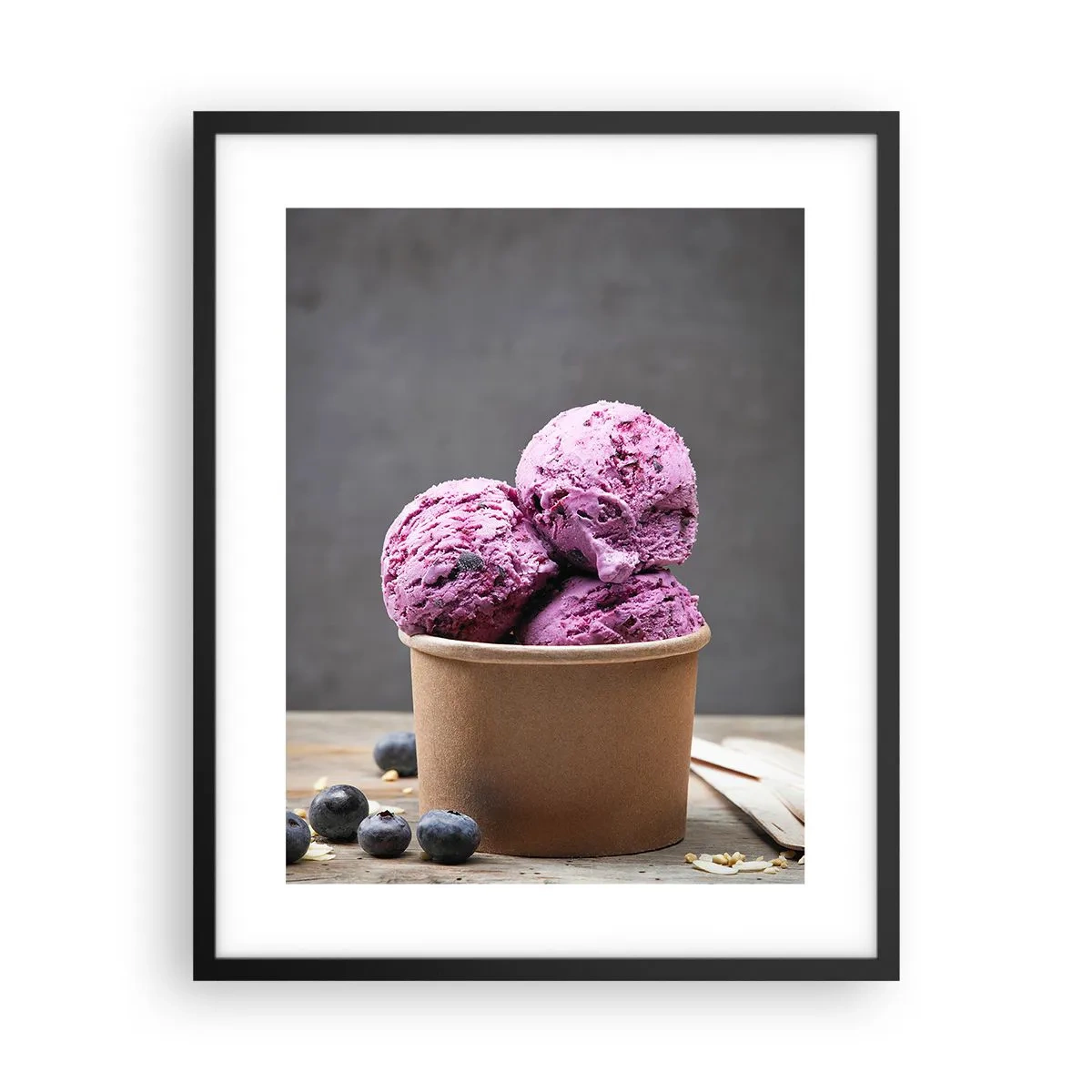 Affisch i svart ram - Sötma och svalka - 40x50 cm