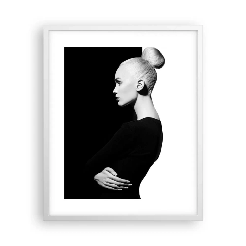 Affisch i vit ram - Helt enkelt en kvinna - 40x50 cm