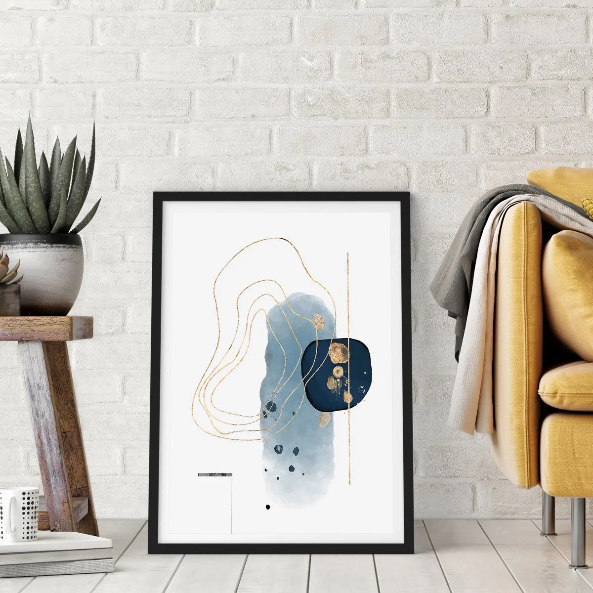 Affisch i svart ram - En modern abstrakt komposition i nyanser av blått och guld. - 50x70cm - Blå-guld fantasi - Modern väggdekoration för vardagsrum och sovrum ARTTOR