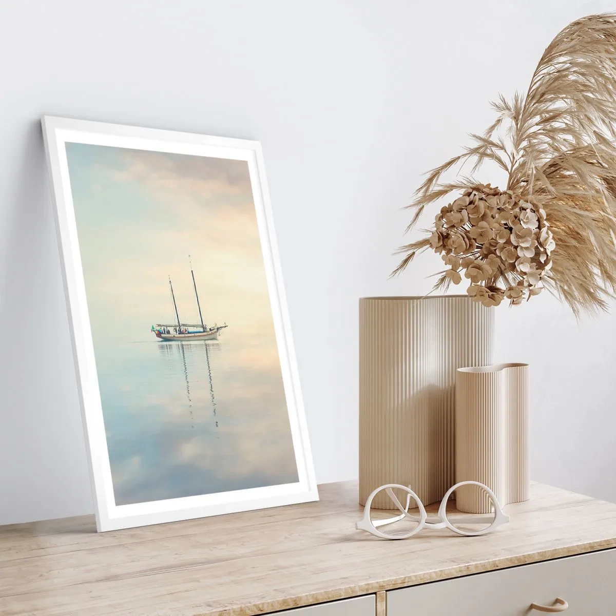 Affisch i vit ram - I ett hav av tystnad - 30x40 cm