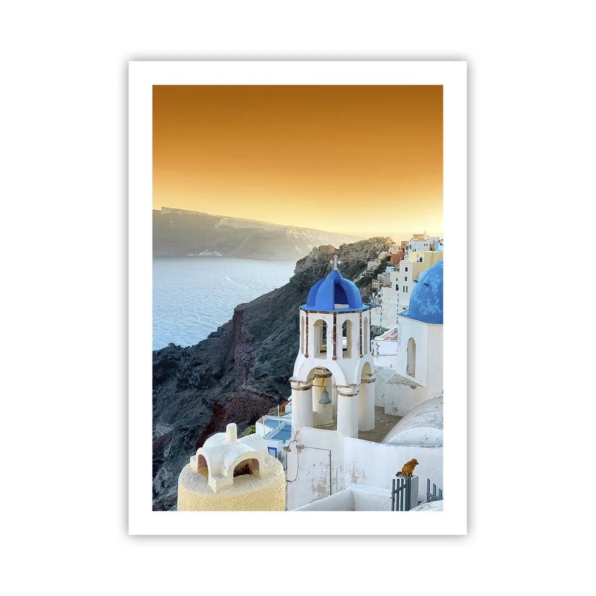 Affisch - Santorini - inbäddat i berg - 50x70 cm