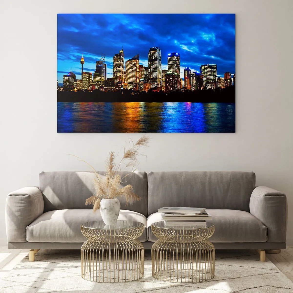 Glastavla - Bild på glas - Panorama över nattstaden reflekterad i vattnet - 70x50cm - Ljusens och färgernas natt - Modern väggdekoration för vardagsrum och sovrum ARTTOR
