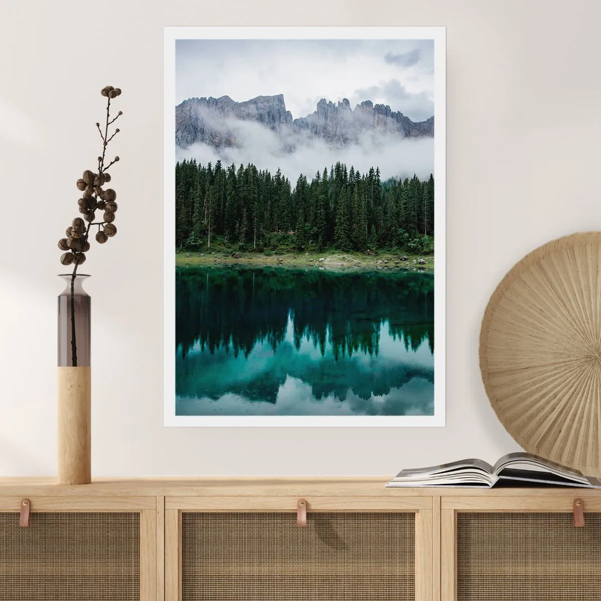 Affisch - Tyst, tyst, väck inte sovande vatten... - 50x70 cm