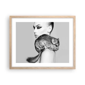 Affisch i ram av ljusek - Dam med chinchilla - 50x40 cm