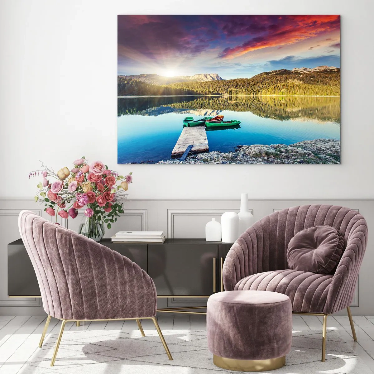 Glastavla - Bild på glas - En pittoresk sjö med en träpir och båtar vid solnedgången - 70x50cm - Vid spegelklart vatten - Modern väggdekoration för vardagsrum och sovrum ARTTOR