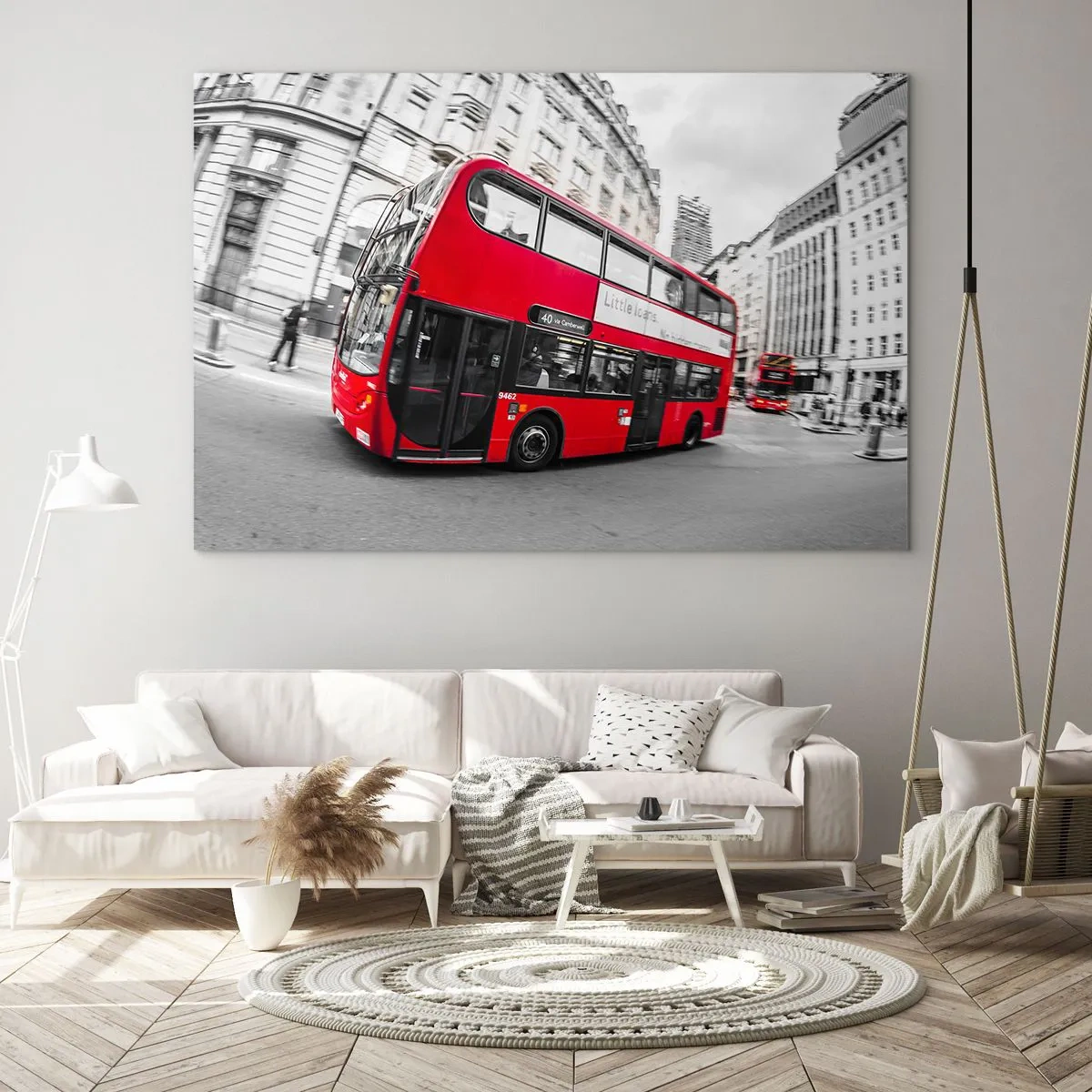 Glastavla - Bild på glas - En röd buss i rörelse mot bakgrund av Londons gator - 70x50cm - Londo traditionellt - by bus - Modern väggdekoration för vardagsrum och sovrum ARTTOR