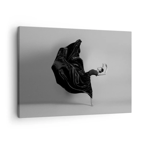 Canvastavla - Bild på duk - En elegant dansare i en svart klänning i rörelse - 70x50cm - Bevingad av musiken - Modern väggdekoration för vardagsrum och sovrum ARTTOR