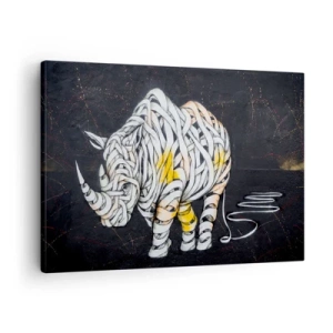 Canvastavla - Bild på duk - En snidad noshörning med abstrakta ränder mot en mörk bakgrund. - 70x50cm - Grovhet är en myt - Modern väggdekoration för vardagsrum och sovrum ARTTOR