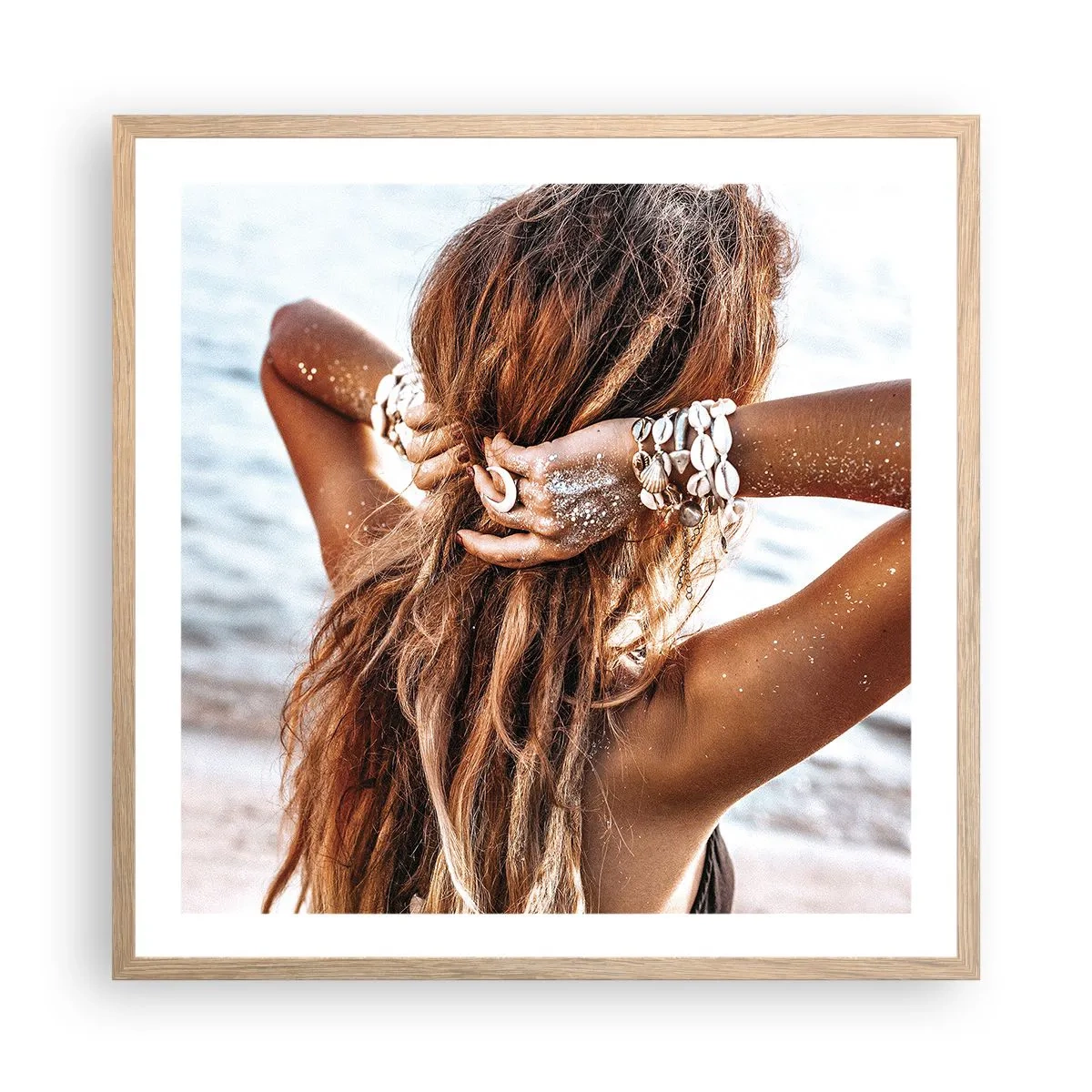 Affisch i ram av ljusek - Vattnets och solens syster - 60x60 cm