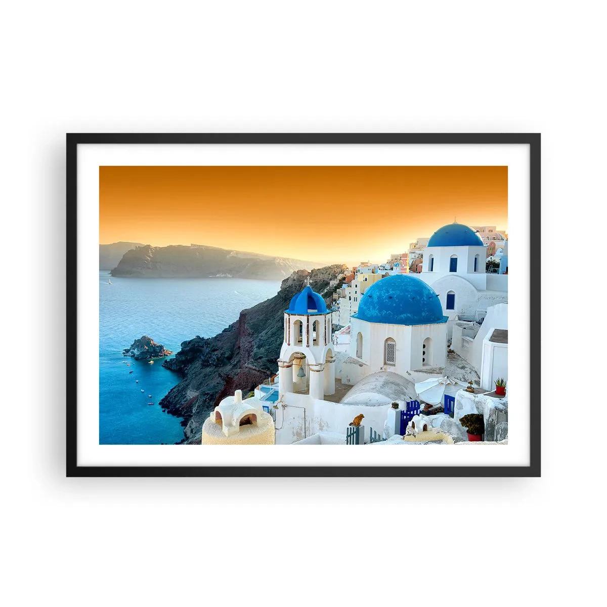 Affisch i svart ram - Santorini - inbäddat i berg - 70x50 cm