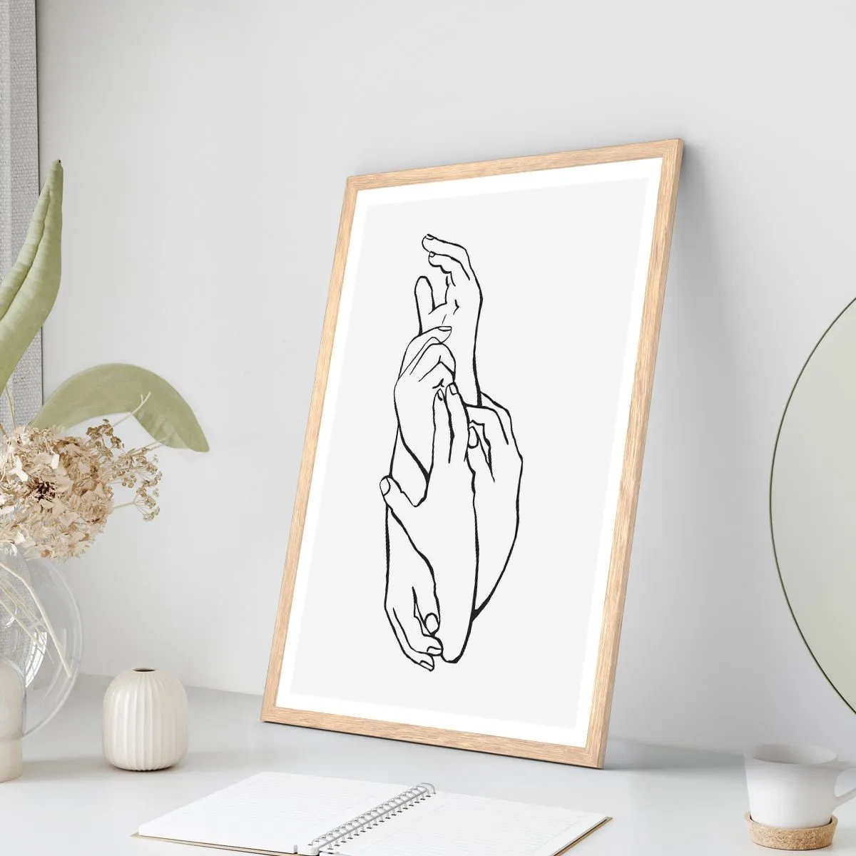 Affisch i ram av ljusek - Hand i hand - 30x40 cm