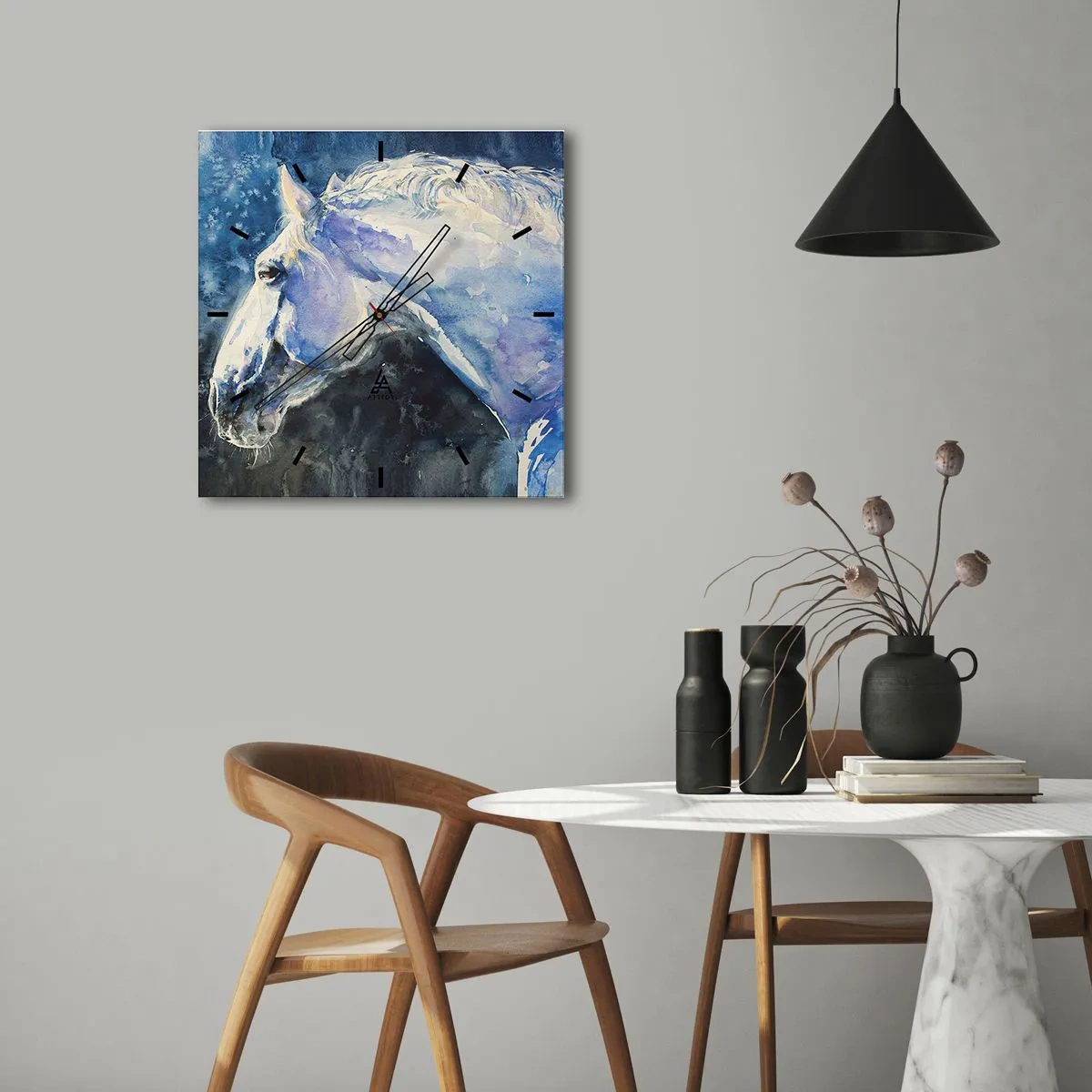 Väggklocka - Klocka på glas - Porträtt i blått sken - 30x30 cm