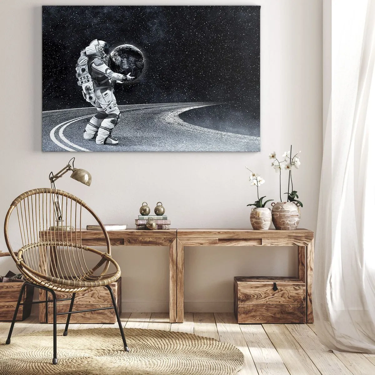 Canvastavla - Bild på duk - Astronaut med jorden mot stjärnhimlen - 70x50cm - På Vintergatan - Modern väggdekoration för vardagsrum och sovrum ARTTOR