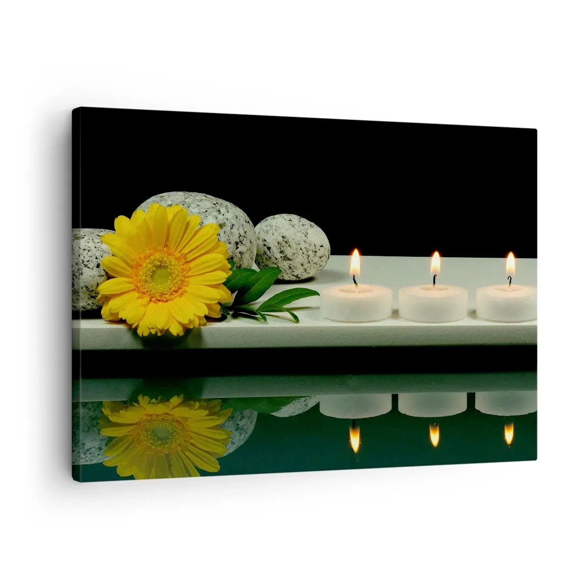 Canvastavla - Bild på duk - Gul blomma, ljus och stenar mot vattenbakgrunden - 70x50cm - Stilla sinnen - Modern väggdekoration för vardagsrum och sovrum ARTTOR