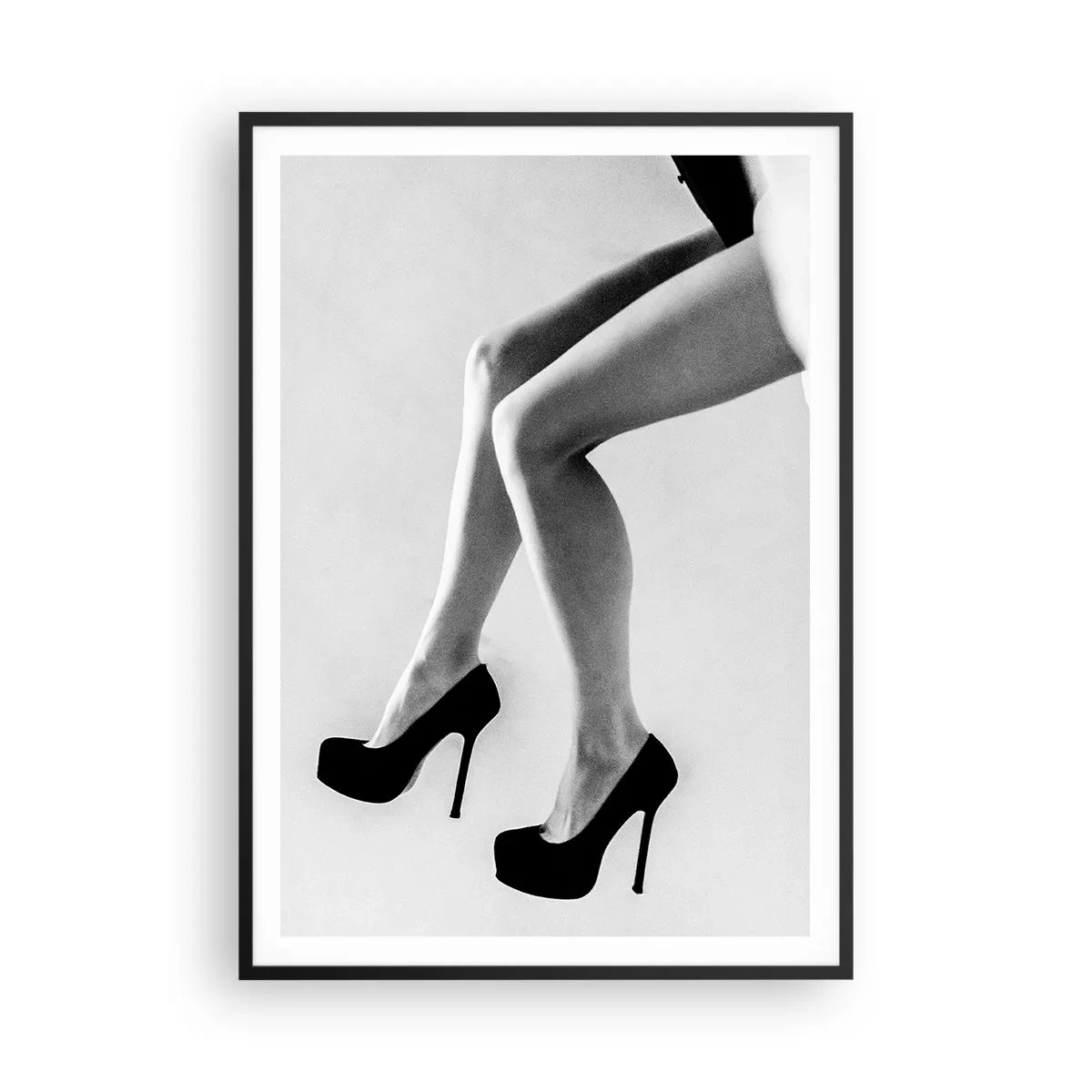 Affisch i svart ram - Evig kvinnlighet - 70x100 cm