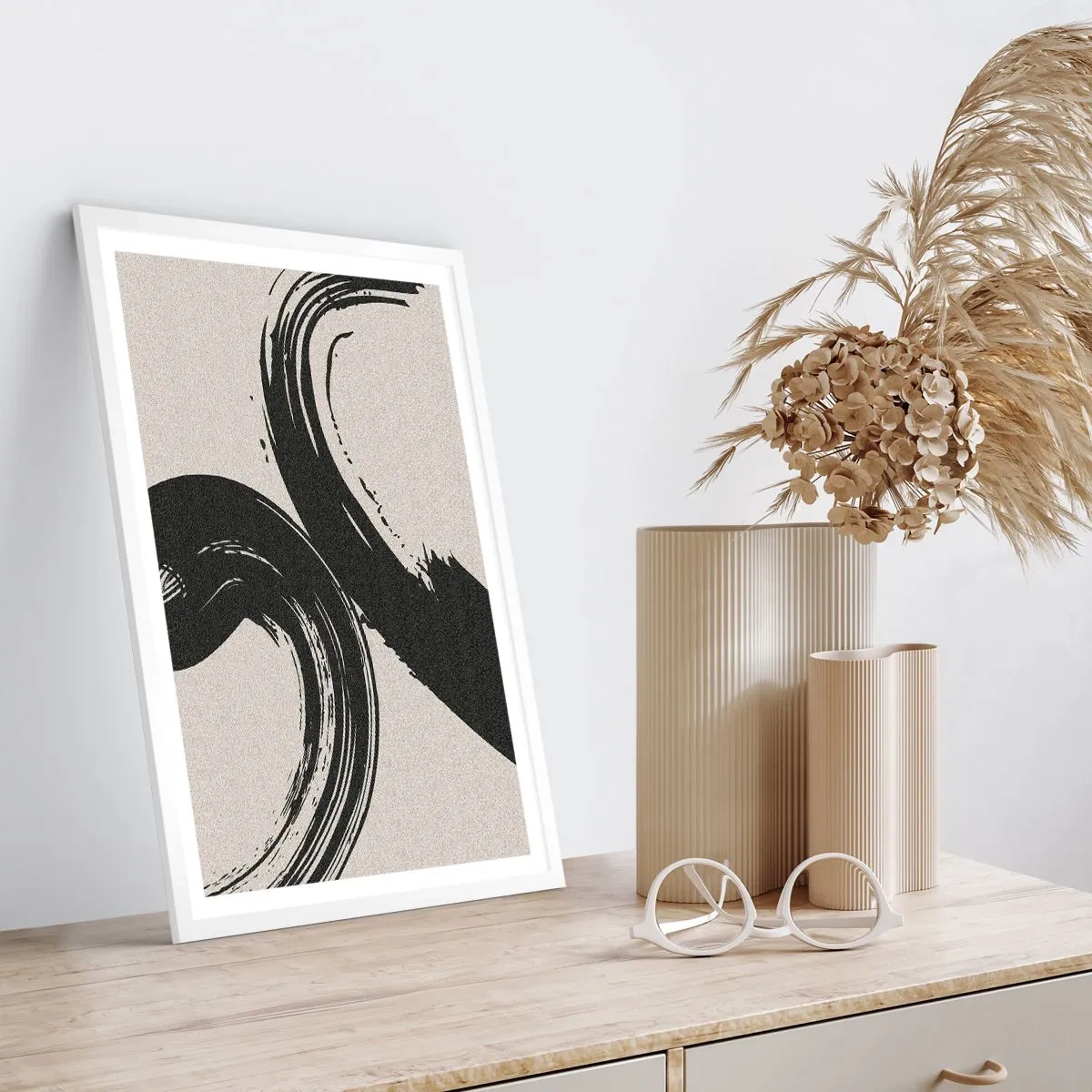 Affisch i vit ram - Svepande och cirkulärt - 61x91 cm