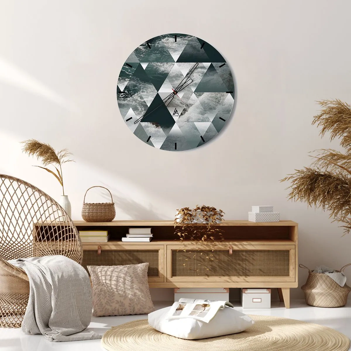 Väggklocka - Klocka på glas - Geometriska trianglar med ett stormigt havsmotiv - 30x30cm - Kristallperspektiv - Modern väggdekoration för vardagsrum, kök och sovrum ARTTOR