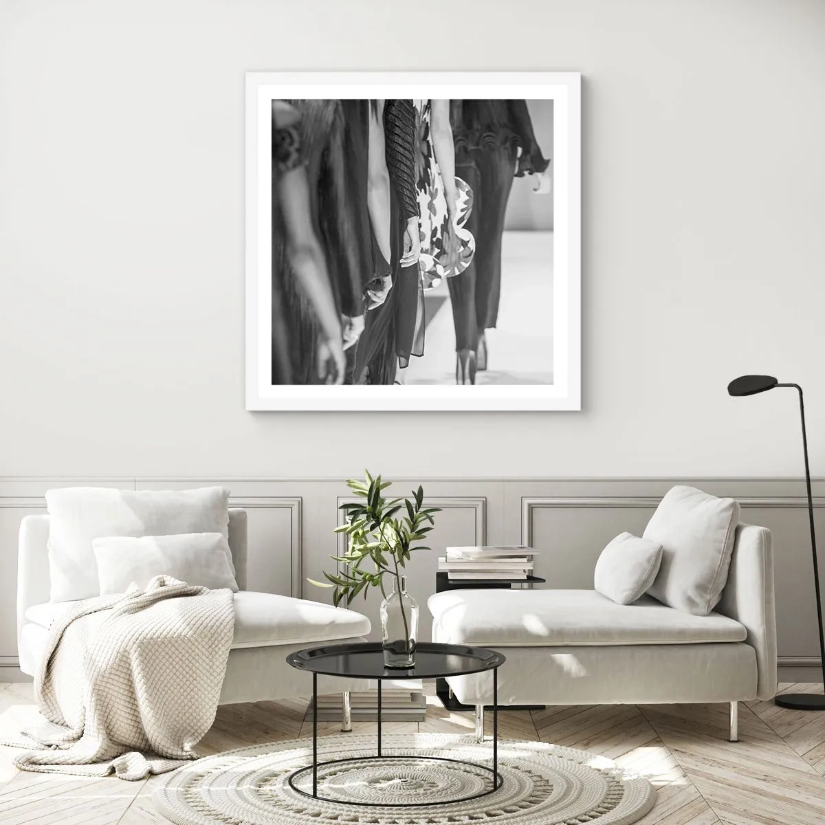 Affisch i vit ram - En elegant parad - 40x40 cm