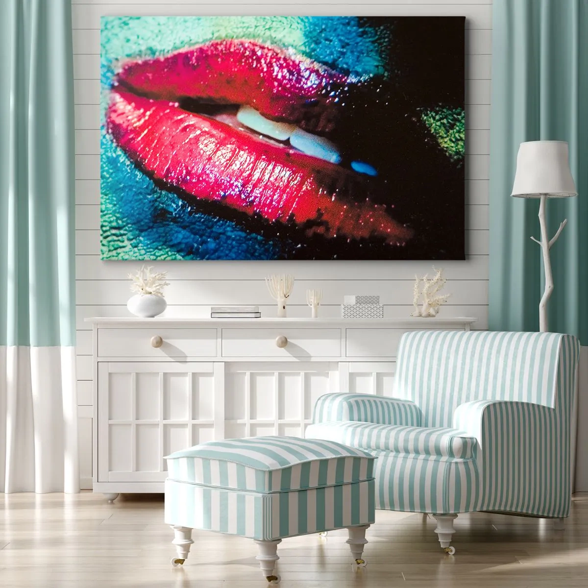 Canvastavla - Bild på duk - Närbild av färgglada, glansiga läppar mot en konstnärlig bakgrund - 70x50cm - Sensuella och oroväckande - Modern väggdekoration för vardagsrum och sovrum ARTTOR