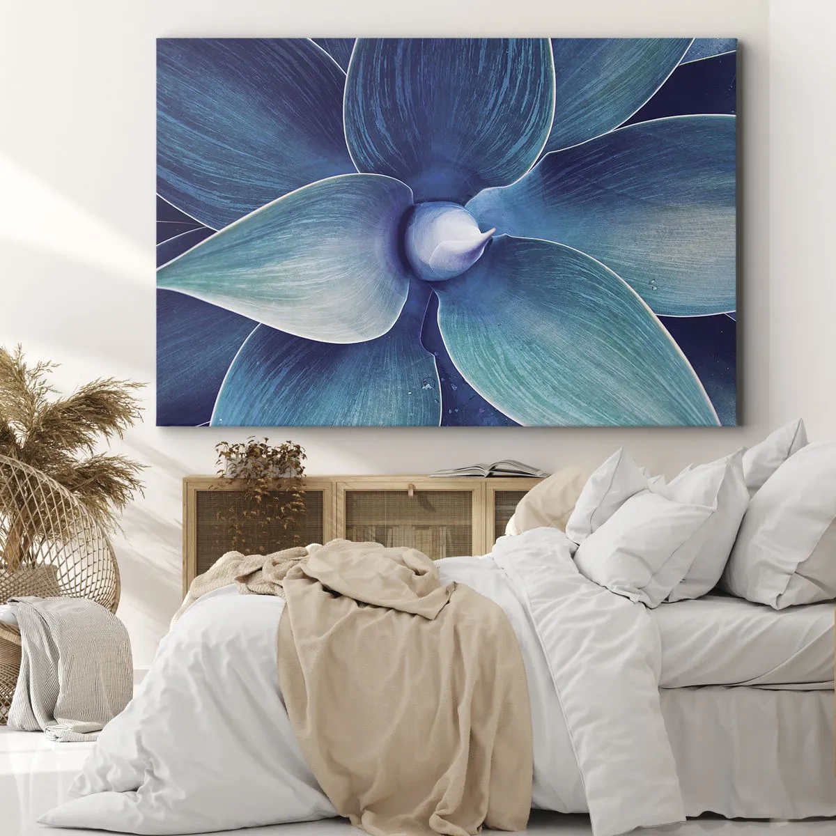 Canvastavla - Bild på duk - Närbild av en abstrakt blomma i nyanser av blått - 70x50cm - Blått från himlen - Modern väggdekoration för vardagsrum och sovrum ARTTOR