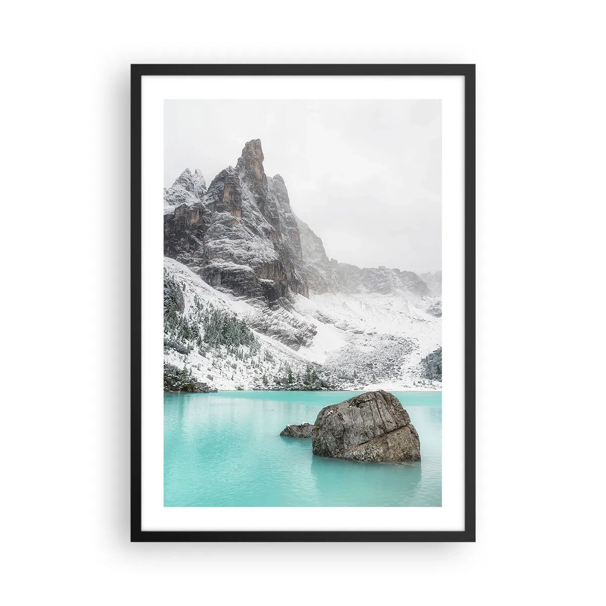 Affisch i svart ram - En bergsjö med turkost vatten omgiven av snötäckta toppar - 50x70cm - På vakt - Modern väggdekoration för vardagsrum och sovrum ARTTOR