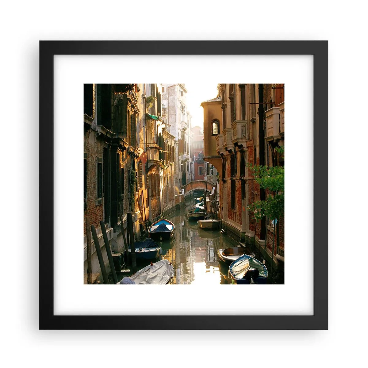 Affisch i svart ram - På en gränd i Venedig - 30x30 cm