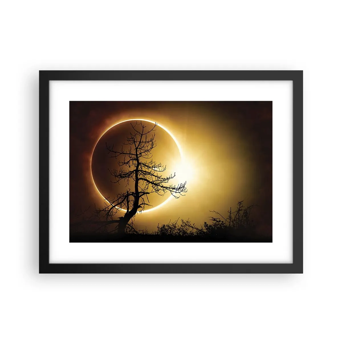 Affisch i svart ram - Total förmörkelse - 40x30 cm