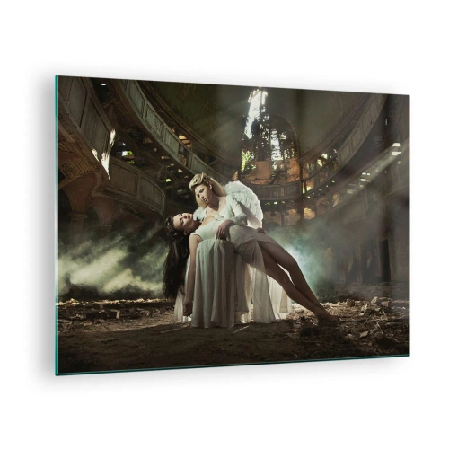 Glastavla - Bild på glas - En ängelfigur som håller en kvinna i ruinerna av en byggnad - 70x50cm - Gamla teaterns anda - Modern väggdekoration för vardagsrum och sovrum ARTTOR