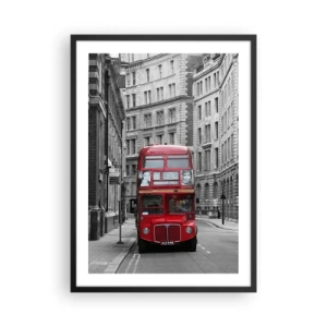 Affisch i svart ram - En röd buss på en svartvit gata i London - 50x70cm - Vardagen behöver inte vara grå - Modern väggdekoration för vardagsrum och sovrum ARTTOR