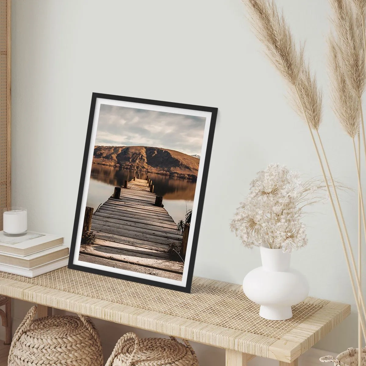 Affisch i svart ram - Ett landskap i tystnad - 40x50 cm