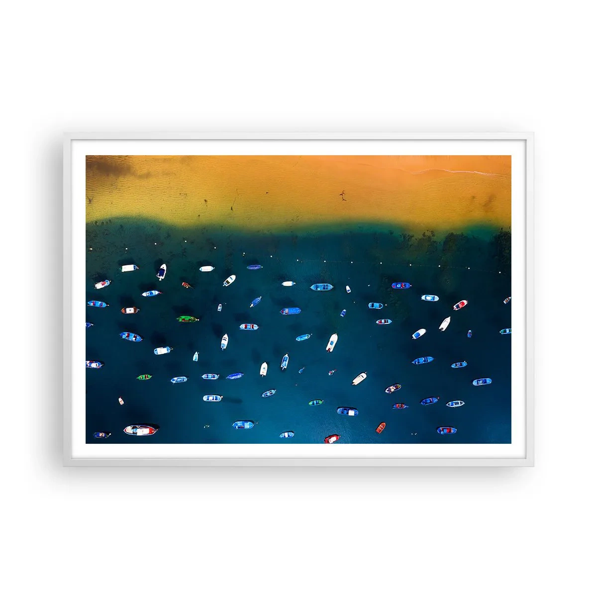 Affisch i vit ram - Ett semesterspel - 100x70 cm