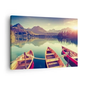Canvastavla - Bild på duk - Båtar på en lugn sjö omgiven av berg vid solnedgången - 70x50cm - Leva dess rätter - Modern väggdekoration för vardagsrum och sovrum ARTTOR