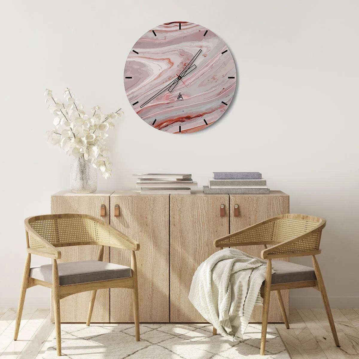 Väggklocka - Klocka på glas - Ett abstrakt marmorliknande mönster i nyanser av beige och rosa. - 30x30cm - Flytande rosa - Modern väggdekoration för vardagsrum, kök och sovrum ARTTOR