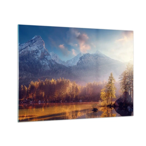 Glastavla - Bild på glas - Gyllene morgonljus över en fjällsjö omgiven av skog - 70x50cm - I berg och dalar - Modern väggdekoration för vardagsrum och sovrum ARTTOR
