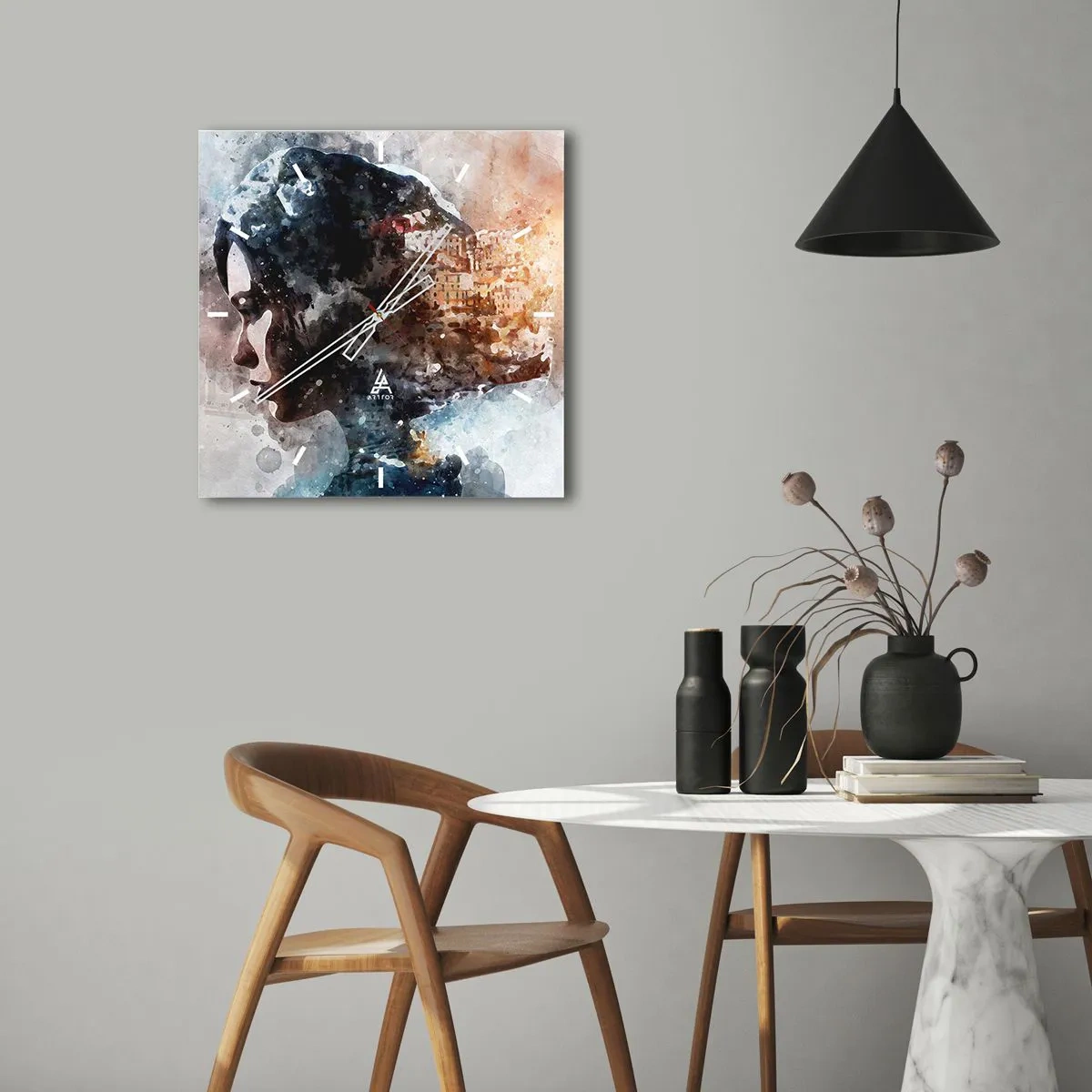 Väggklocka - Klocka på glas - Berättelse om en tjej med en stad i bakgrunden - 30x30 cm