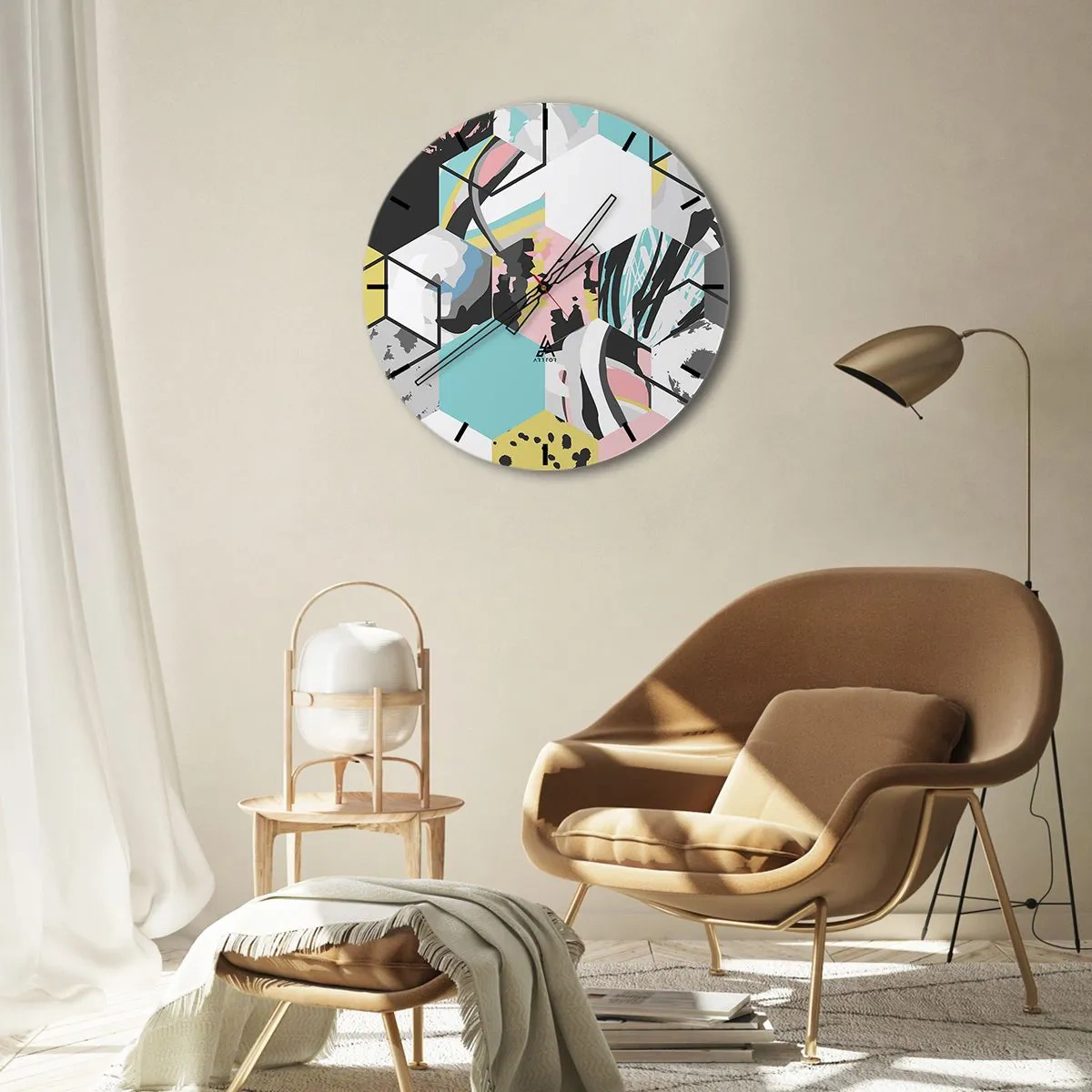 Väggklocka - Klocka på glas - Abstrakta hexagoner i pastellfärger - 30x30cm - Sexkanter och kuber i sex färger - Modern väggdekoration för vardagsrum, kök och sovrum ARTTOR