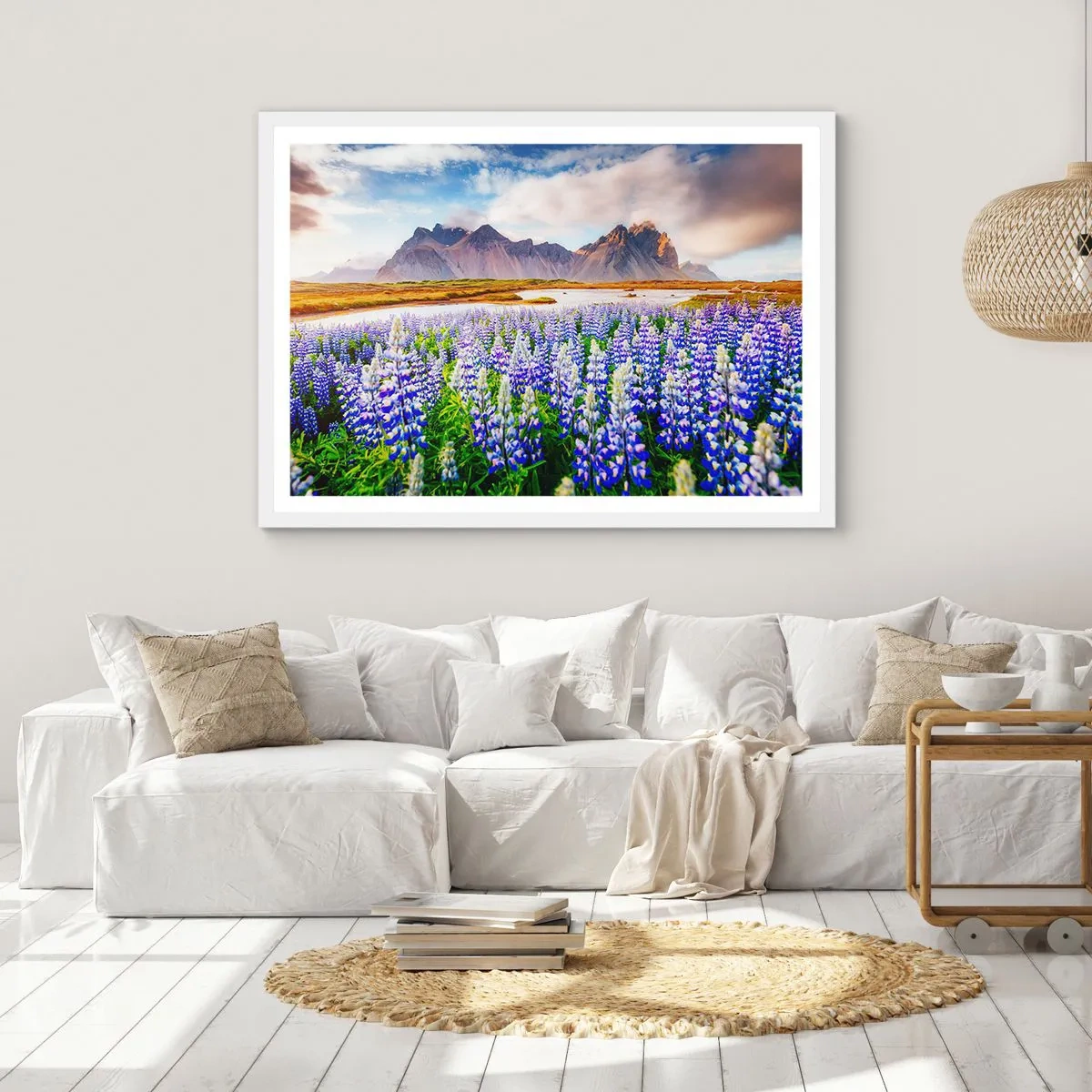 Affisch i vit ram - Styrka och stränghet bredvid mildhet - 70x50 cm