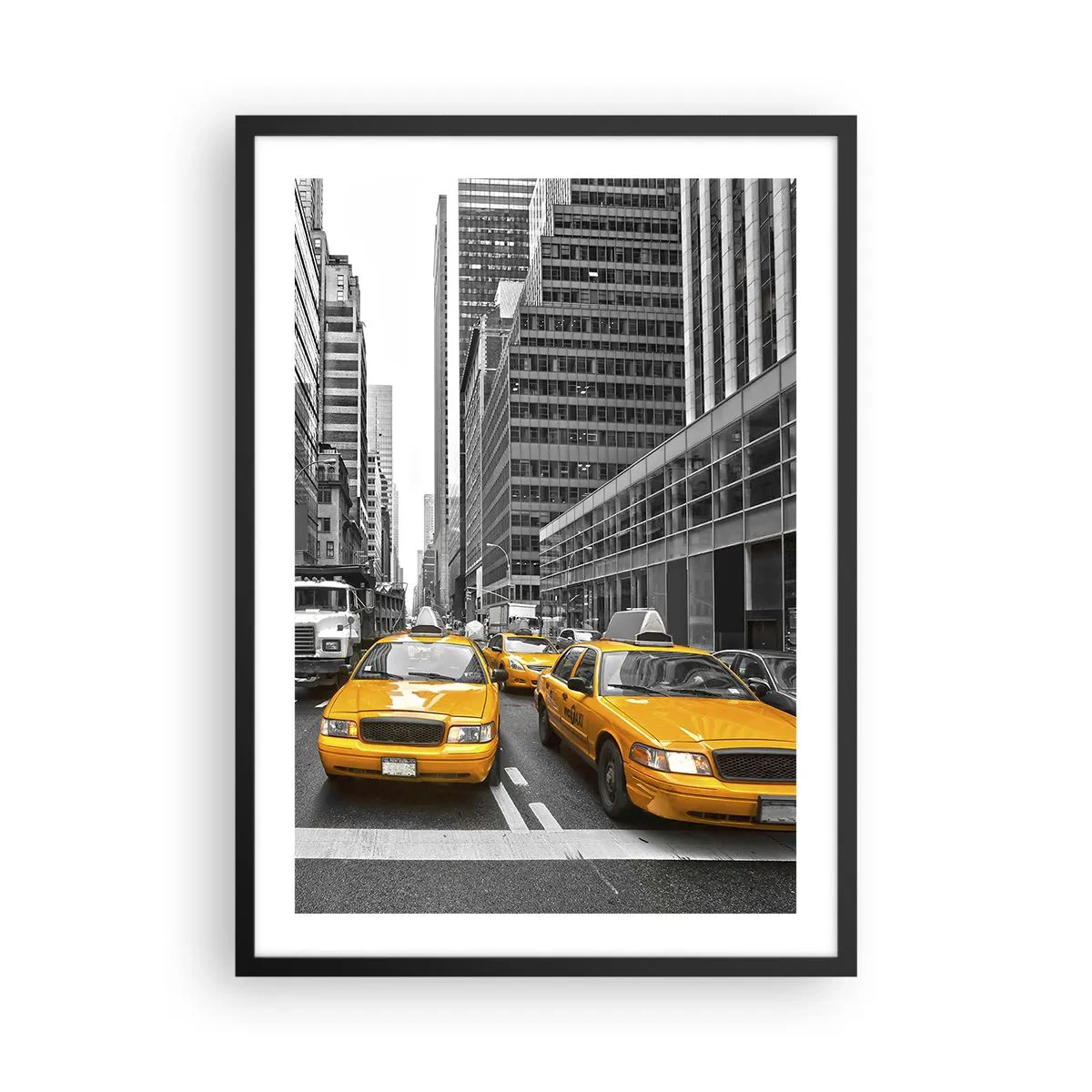 Affisch i svart ram - Gula taxibilar på New Yorks gator - 50x70cm - Vi färgar denna stad - Modern väggdekoration för vardagsrum och sovrum ARTTOR