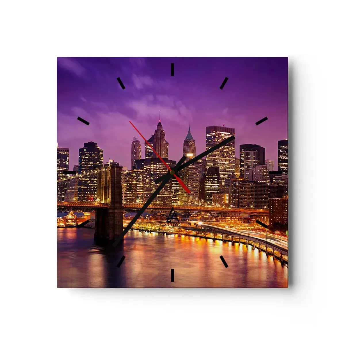 Väggklocka - Klocka på glas - Manhattan i violett och guld - 30x30 cm