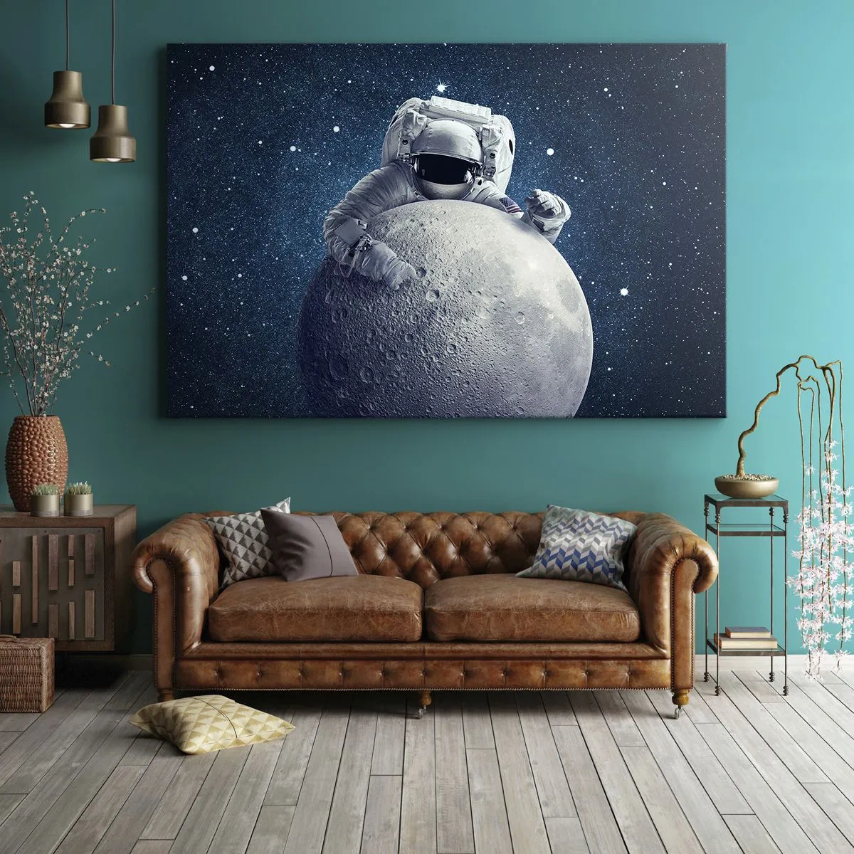 Canvastavla - Bild på duk - Astronaut som håller månen mot en stjärnklar himmel - 70x50cm - Skojare i rymden - Modern väggdekoration för vardagsrum och sovrum ARTTOR