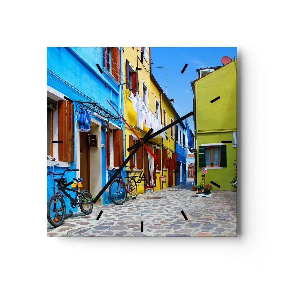 Väggklocka - Klocka på glas - Pastell, söt gränd - 30x30 cm