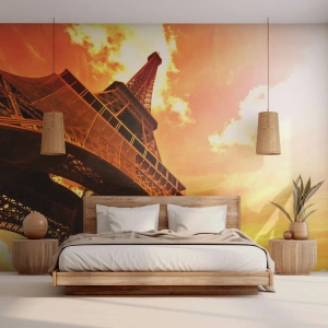 Fototapet på mått Premium Sand - Monumentalt, ty solförgyllt - Stad, Paris, Eiffeltornet