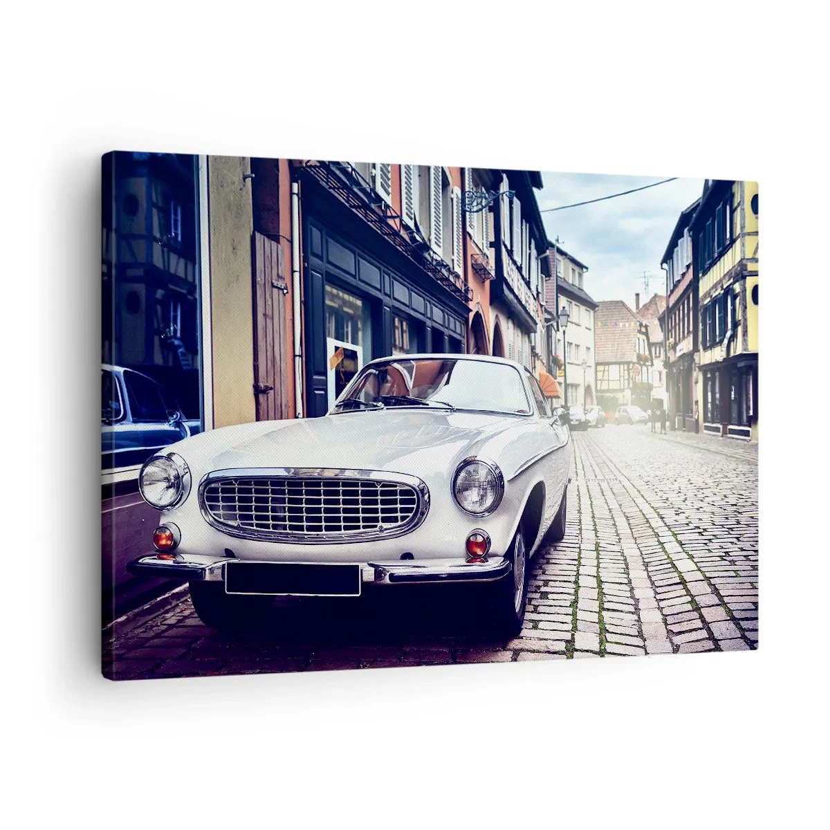 Canvastavla - Bild på duk - En klassisk vit bil på en kullerstensgata i staden - 70x50cm - Det förflutna är idag - Modern väggdekoration för vardagsrum och sovrum ARTTOR
