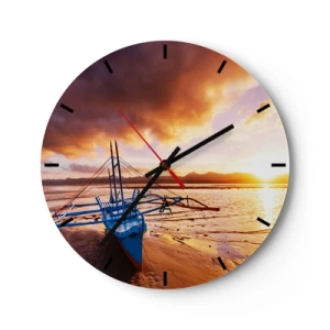 Väggklocka - Klocka på glas - En båt på stranden under solnedgången - 30x30cm - Lägga sig på sanden efter hela dan - Modern väggdekoration för vardagsrum, kök och sovrum ARTTOR