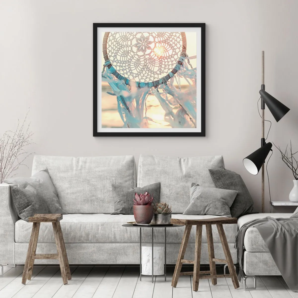Affisch i svart ram - Spetstotem - 40x40 cm