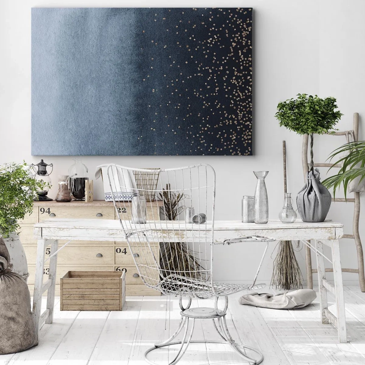 Canvastavla - Bild på duk - Blå gradienter med subtila guldfärgade accenter - 70x50cm - Komposition – blåa faser - Modern väggdekoration för vardagsrum och sovrum ARTTOR