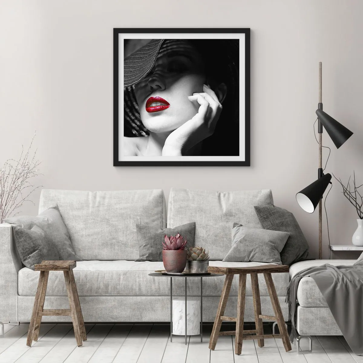 Affisch i svart ram - En studie i scharlakansröd - 50x50 cm