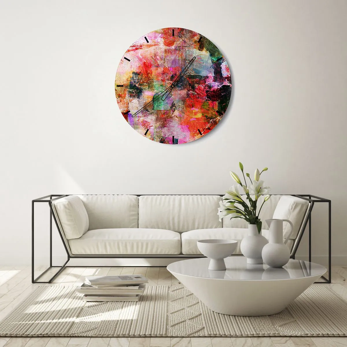 Väggklocka - Klocka på glas - En abstrakt komposition i livfulla rosa och röda färger. - 30x30cm - En resa genom det rosa - Modern väggdekoration för vardagsrum, kök och sovrum ARTTOR