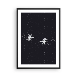 Affisch i svart ram - Två astronauter som svävar i rymden - 50x70cm - Rymddans - Modern väggdekoration för vardagsrum och sovrum ARTTOR